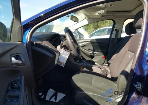 2017 Ford Focus Sel z USA, uszkodzony, nr VIN 1FADP3H22HL235939